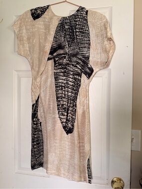 Acne Beige and Black Patterned Midi Shift Dress